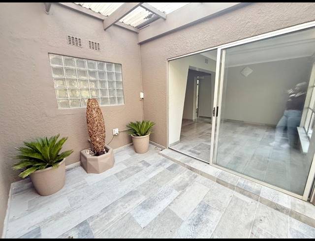 4 BEDROOM HOUSE FOR SALE IN FLORA GARDENS